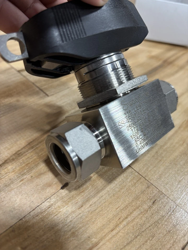 Новый шаровой клапан SWAGELOK 3/4 дюйма соединение труб из нержавеющей стали 2500 фунтов на квадратный дюйм - Изображение 3 из 3