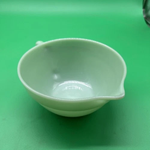 FIRE-KING JADEITE BATTER BOWL POURING SPOUT AND HANDLE