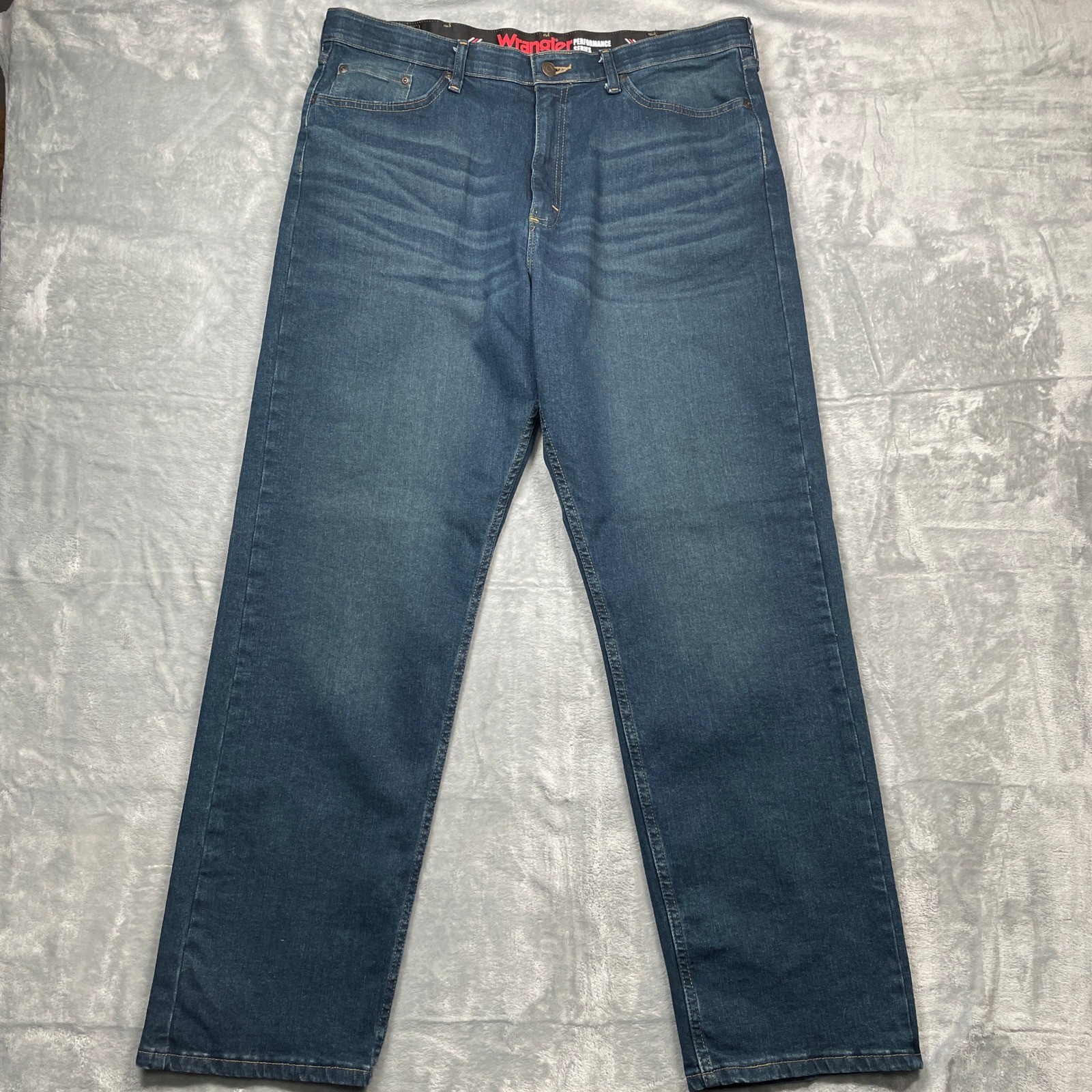 Size 36x32