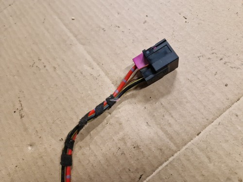 VW TRANSPORTER T5 T6 T5.1 RELAY ECU CONNECTOR PLUG HOLDER 4B0937527