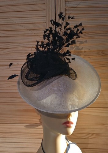 LOVE \u0026 HAT Ivory \u0026 Black Sinamay Disc 