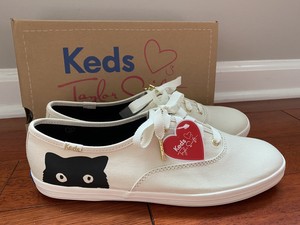 taylor swift keds cat