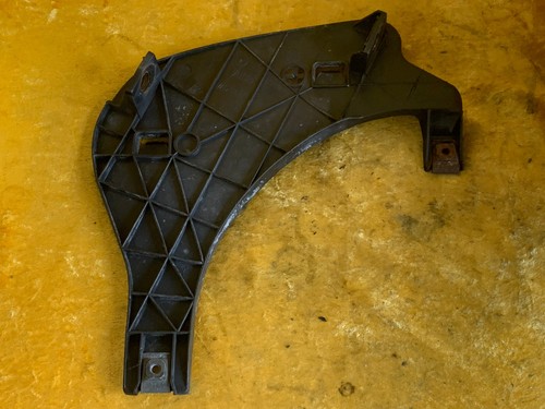 AUDI A4 / B6 Scheinwerferhalterung Halterung Halter Scheinwerfer RECHTS / VALEO