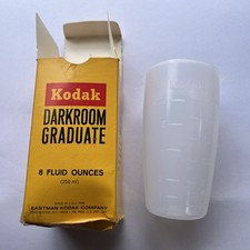 Kodak NOS 8 Oz 250mlDarkroom Graduate Plastic Splash Proof MINT NIB