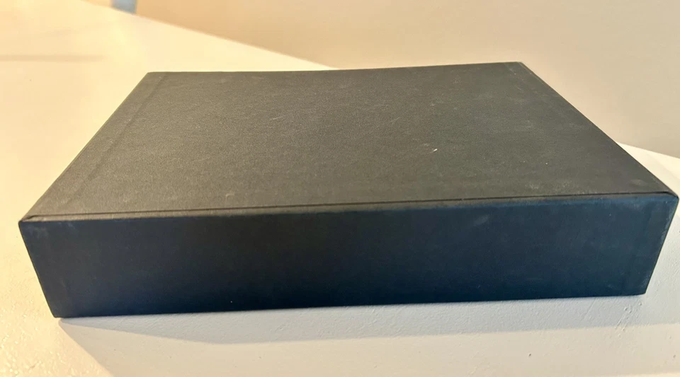 The Sea, The Sea Iris Murdoch Folio Society HC in Slipcase Illus. By T. Kiuchi - Image 2 of 4