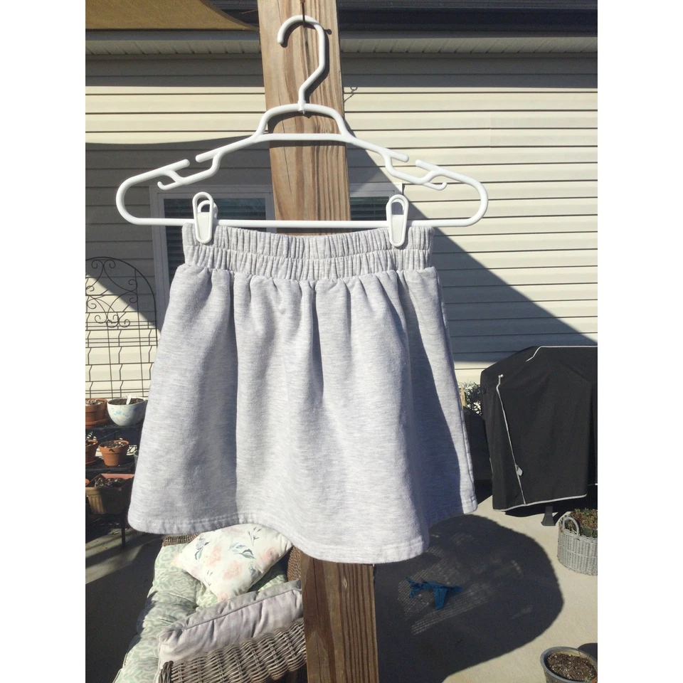 Lilly Pulitzer Girls Skort 8 Sweatshirt Grey Elastic Waist Hummingbird Beachy - Image 4 of 4