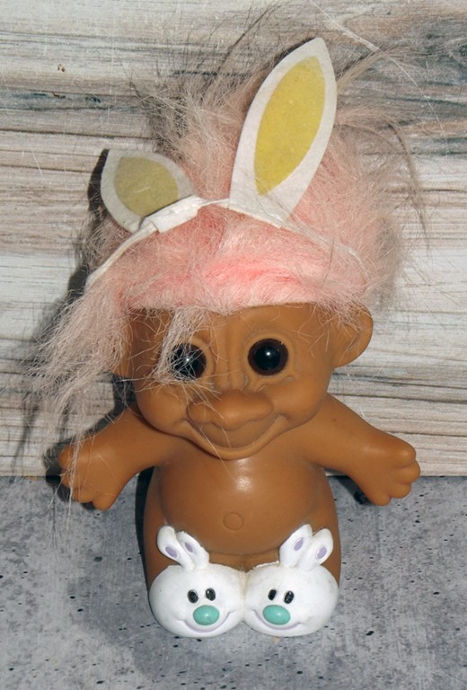 WISHNICK Easter Bunny Troll RUSS w/ Bunny Ears & Slippers 5