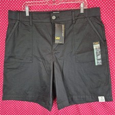 NWT Women s Lee Ultra Lux Comfort Flex-to-Go Bermuda Shorts Black 18 W41" L9"