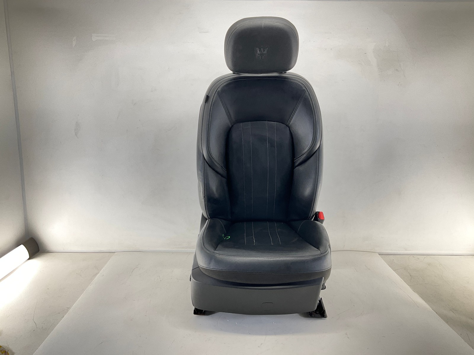 17-20 MASERATI Ghibli Front Right Passenger Seat