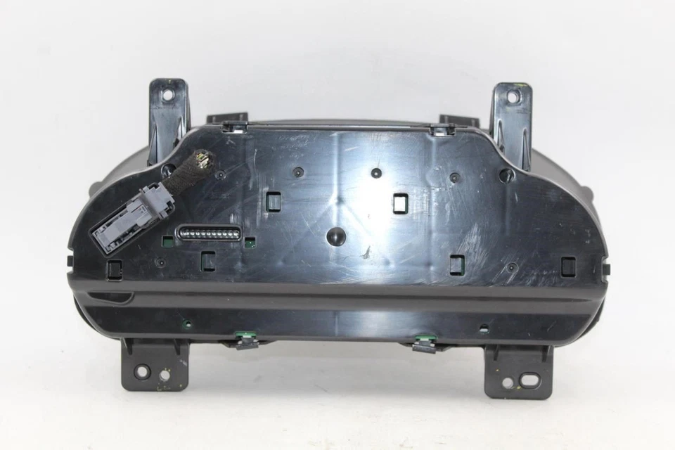 Speedometer 17K MPH US Market Fits 2018-2019 CHEVROLET SILVERADO 1500 OEM #34187 - Image 2 of 4