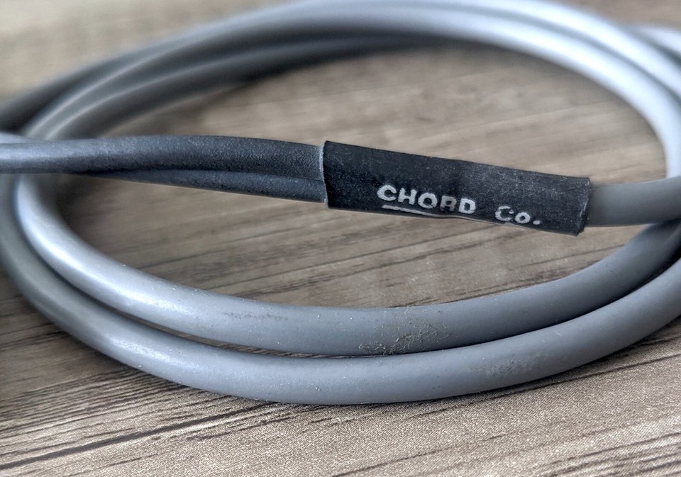 Chord CoNaim Locking 5 pin Audio Cable to 2x phono1M long grey cable