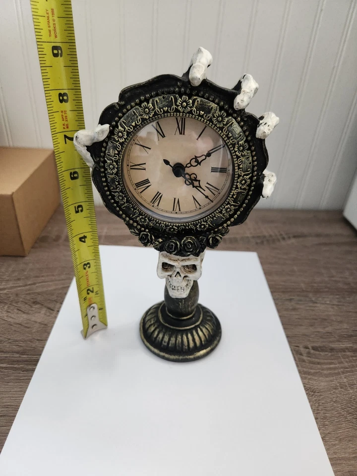 Skull And Hand Clock - Image 3 of 4