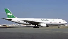 Airbus A300 A-300B4 Pakistan International Airlines Desk Wood Model Large 1/130