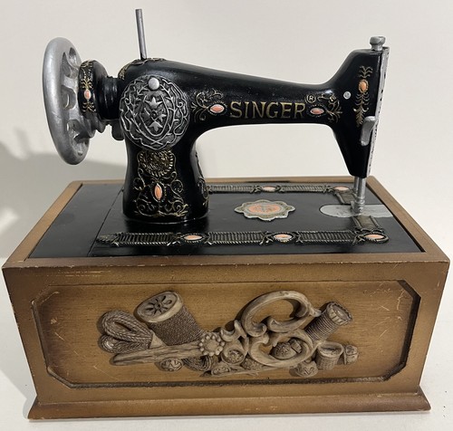 VTG SINGER SEWING BOX - MINIATURE REPLICA ANTIQUE SEWING MACHINE