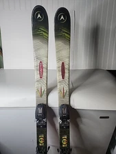 Dynastar Skis with Bindings 150 cm Read Description 