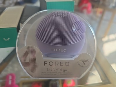 FOREO LUNA GO - NEW! In Box - Facial Cleansing & Anti-Aging Device - Purple