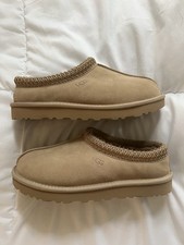 UGG Women’s Tasman Suede Slippers Size 6 - New without tags
