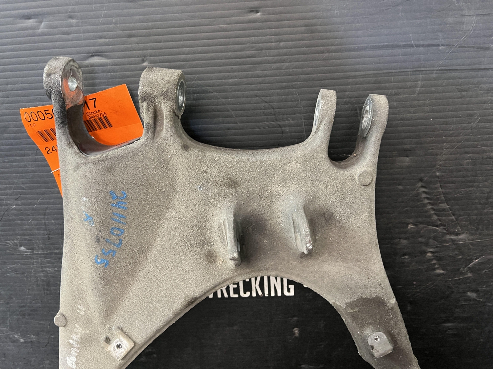 06-10 BENTLEY CONTINENTAL GT REAR PASSENGER RIGHT LOWER CONTROL ARM ID 03428921