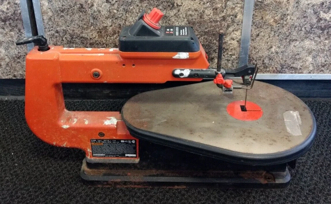 Black Decker Scroll Saw 120V Model BT4000