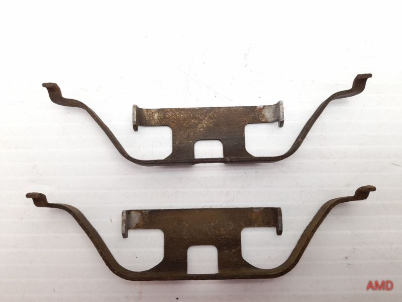 2010 BMW 335xi 335i E90 E92 Rear Brake Pad Caliper Clip Set 2pc