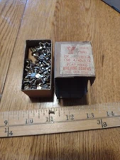 4-40 x 1/4"  FLAT HEAD MACHINE SCREWS ELEC. GALV. STEEL. QTY: 150. NOS