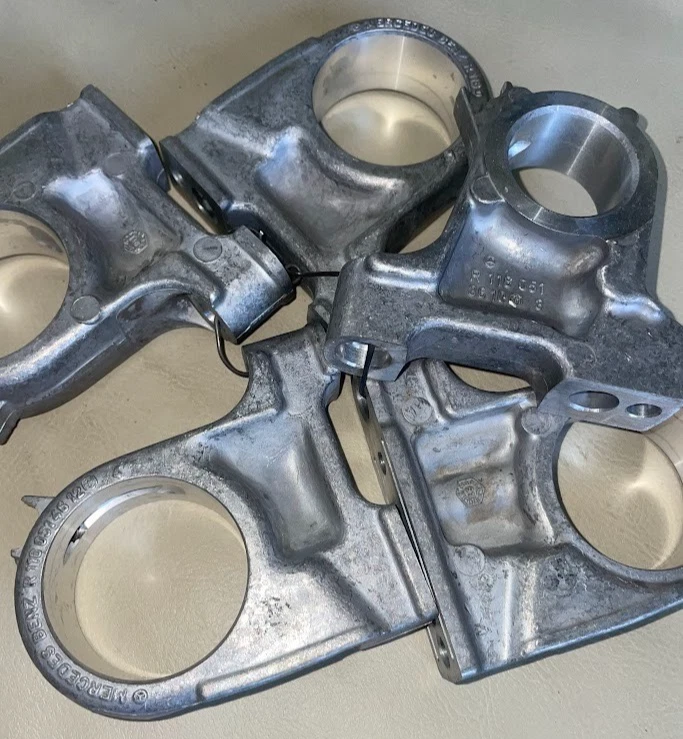 Mercedes-Benz Eng. Kit de rodamientos de árbol de levas - 117-586-11-05 - para 450SL, 380SL y más Foto 3 de 4