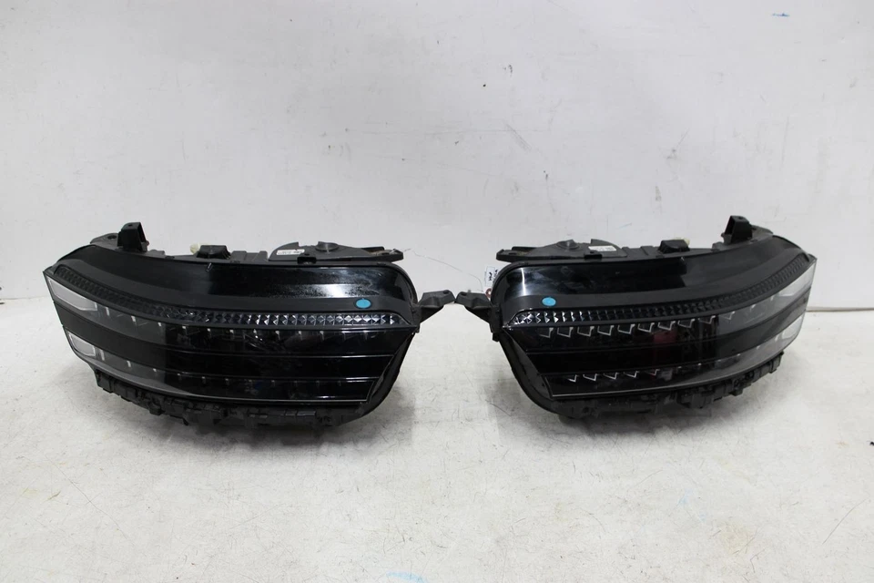 23 24 Conjunto Faro Izquierdo GENESIS G90 Foto 4 de 4