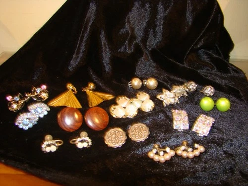 13 pairs of Clip On Back Earrings Costume Jewelry Lot Vtg Cora Cameo