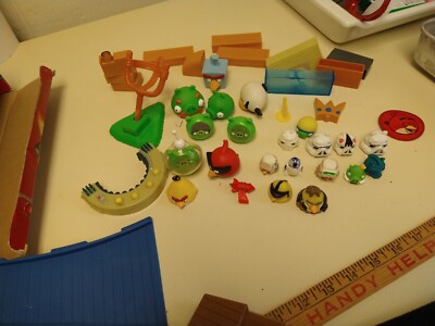 ANGRY BIRDS GAME REPLACEMENT PARTS & PIECES Hasbro. 4/8/24.M.