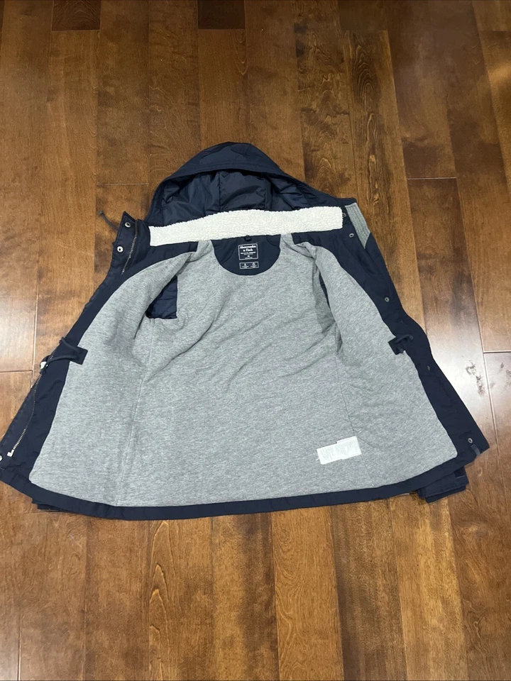Chaqueta para mujer Abercrombie & Fitch para todas las estaciones Weather Warrior azul marino talla XS Foto 2 de 3
