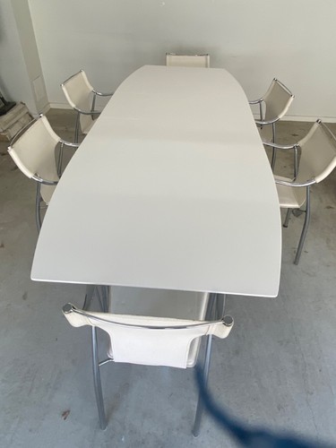White extendable dining table and 6 chairs- 1.70cm or 2.70cm with extension - Picture 5 of 6