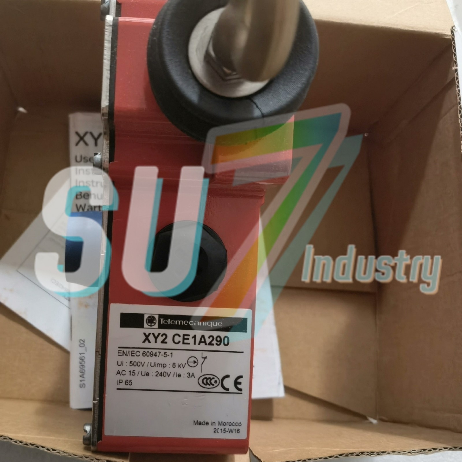 Schneider XY2CE1A290 Pull cord emergency stop switch#1pcs New In Box