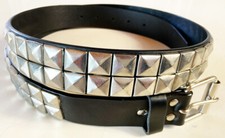 NIETENGÜRTEL Pyramiden 2-reihig