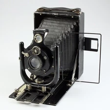 Voigtlander - VAG 9x12cm Plate Camera + Voigtar 135mm f/6.3 Lens