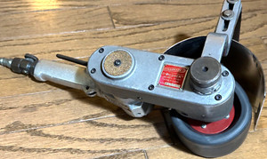 Dynabrade Tools USA Dynisher Air Pneumatic Abrasive Finishing Body Sander Polish