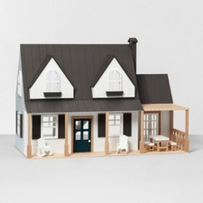 Hearth and Hand Magnolia Dollhouse Farmhouse BRAND NEW NIB TOY Joanna Gaines 