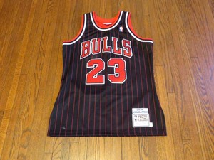 96 bulls jersey