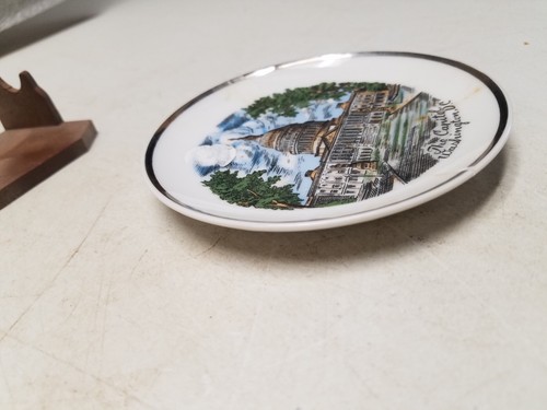 The Capital Washington DC Souviner Cup and Saucer with Plastic Stand (M) - Picture 11 of 13