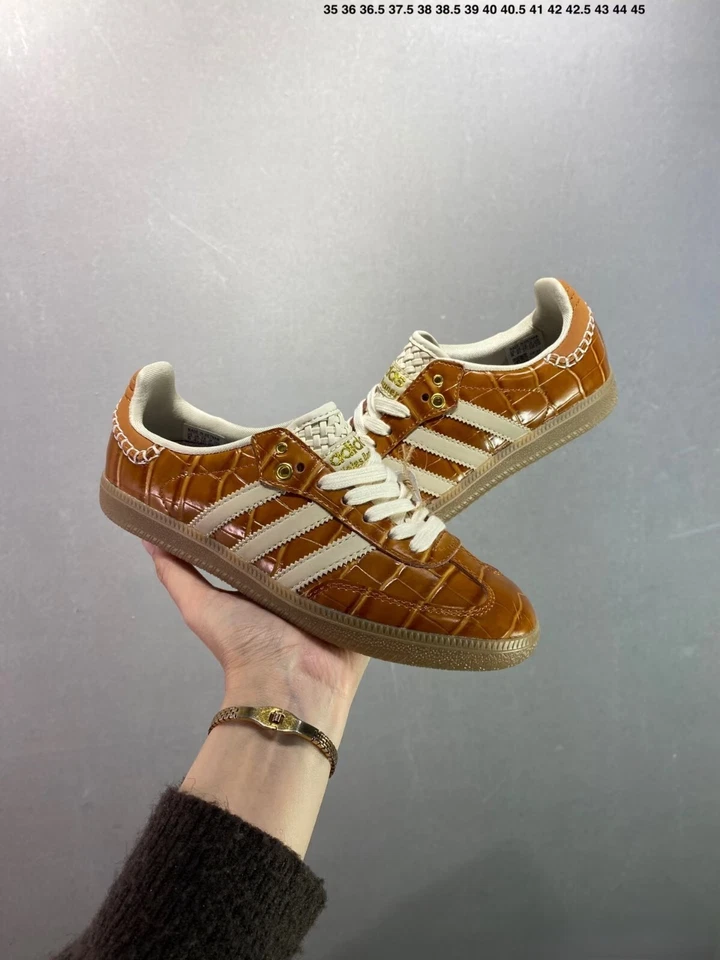 Adidas Gales Bonner x Samba OG 'Croc - Noche Brillante Amarillo Claro | JH9826 Foto 2 de 4