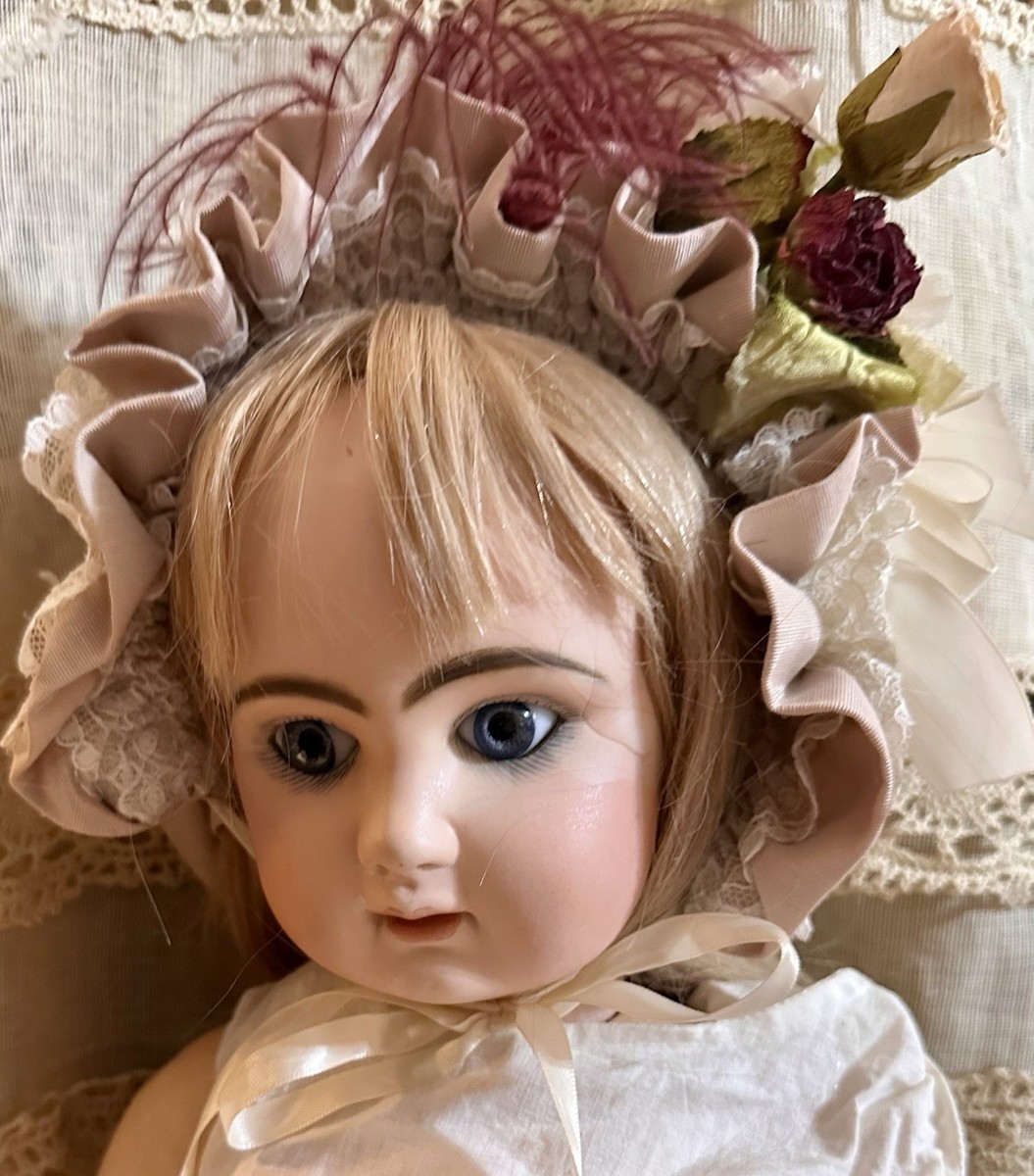 アンティークジュモー TETE JUMEAU 25” Antique Tete Jumeau W/Closed Mouth Bebe With Big Blue