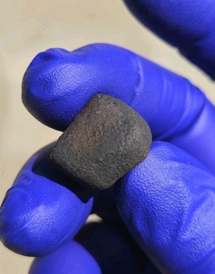 Tana River Kenya Witnessed Fall L6 S5 W0 Meteorite   9.438g Oriented Individual