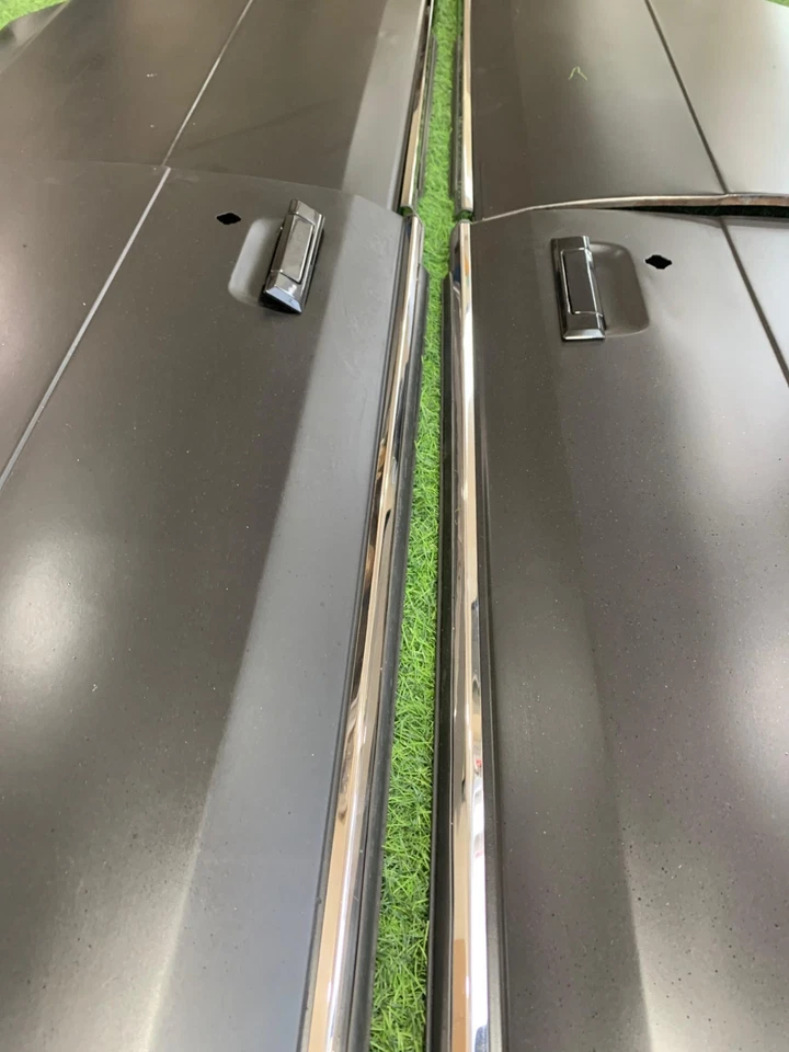 Toyota Corolla 1980-83 vagón/4 puertas ke70 - ke75 - ae7 cubiertas/paneles puertas traseras Foto 2 de 4