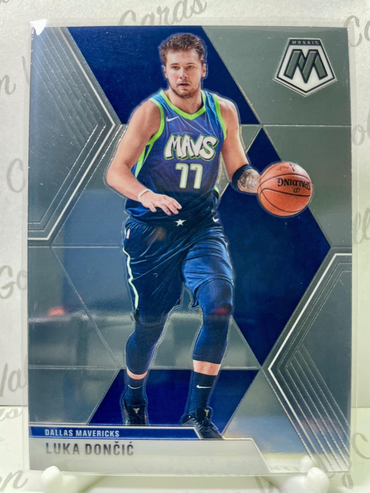 2019-20 Panini Mosaic #44 Luka Doncic Dallas Mavericks