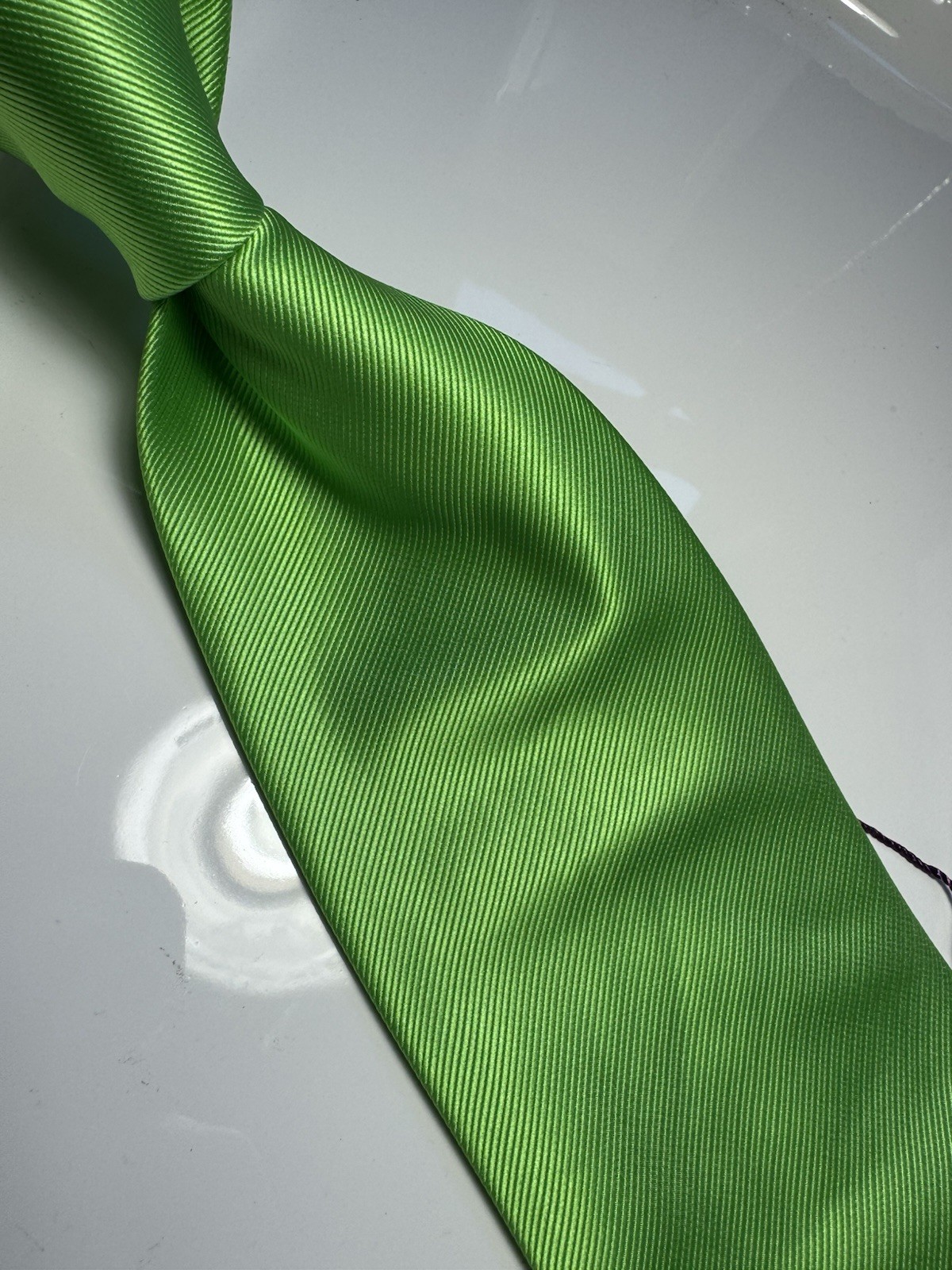 NWT VERSE 9 SOLID COLOR NEW STYLE PRINT SILK DESIGNS TIE & HANKY