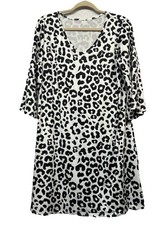 Unbranded White and Black Animal Print Dress 3/4 Sleeves V-Neck Sz Large NWOT