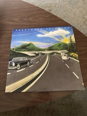 Kraftwerk :  Autobahn First Press LP 1974 W Autobahn  Krautrock! Crisp W/ Inner!