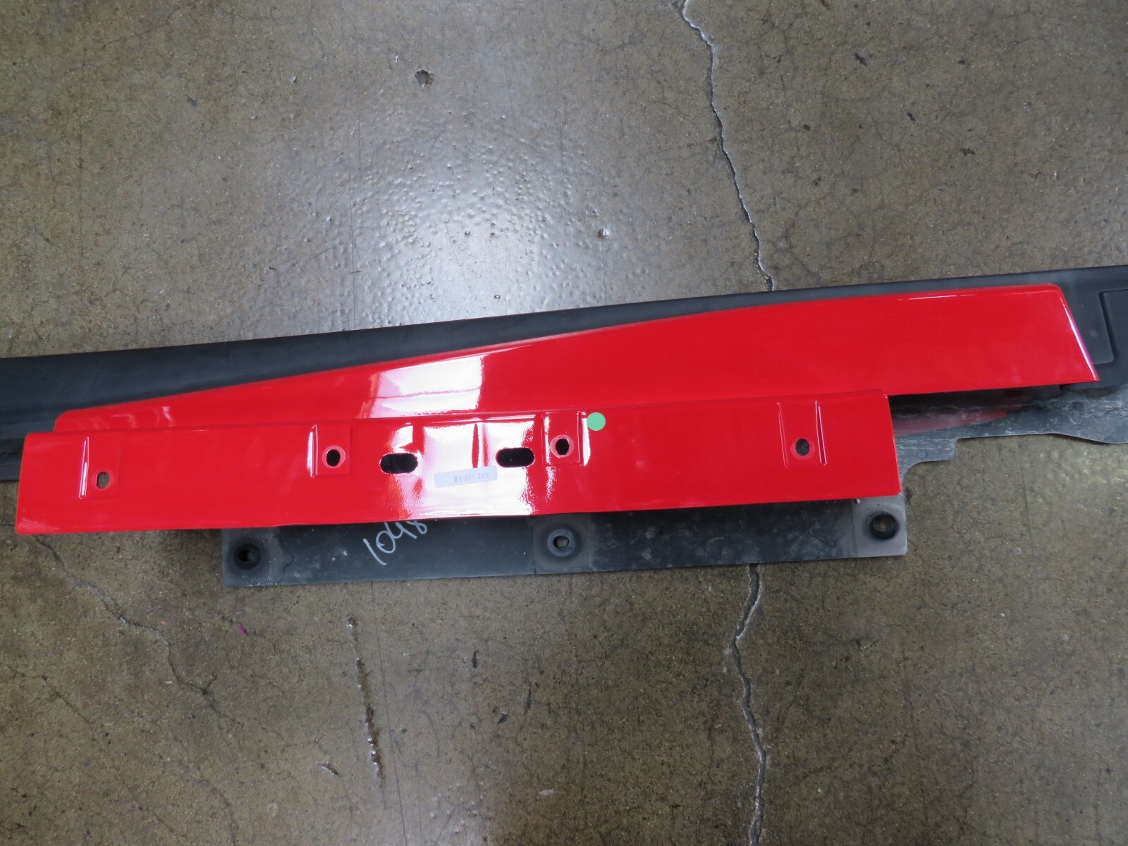 Ferrari Portofino, LH, Left, Rocker Panel Moulding, Dmg, Used, P/N 88825710