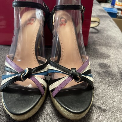 new platform shoes with multiple colors have a defect where they tie see Photos