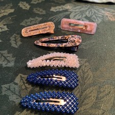 6 Assorted Hair Clips