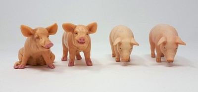Lot of 4 PVC Schleich Farm Animal Figures - Pigs   Sows